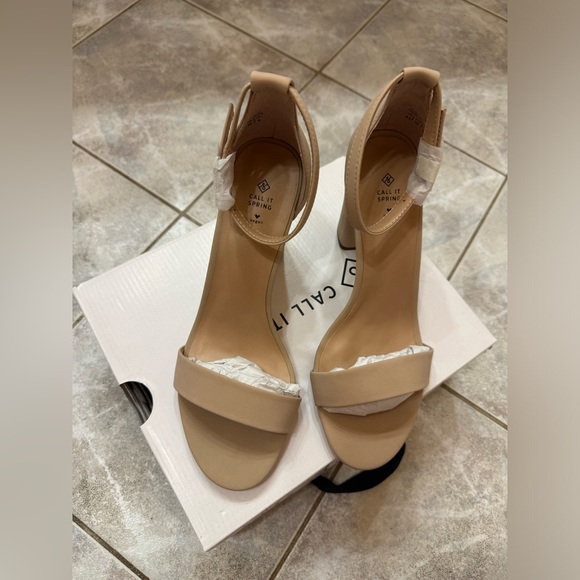 Call it Spring TAYVIA Heels - Picture 2 of 7